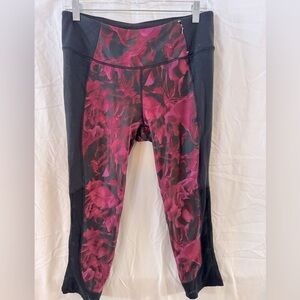 Carrie Underwood Black and Red Floral Leggings